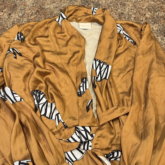 SUKISO Elsa Wrap Dress In Zebra Print Gold Long Sleeves Womens Size XL - Picture 3 of 13